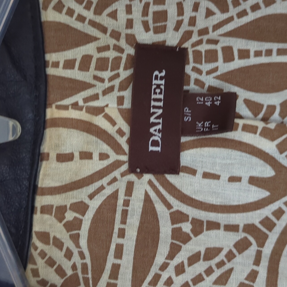 Danier Size S Women's Jacket - Picture 5 of 6